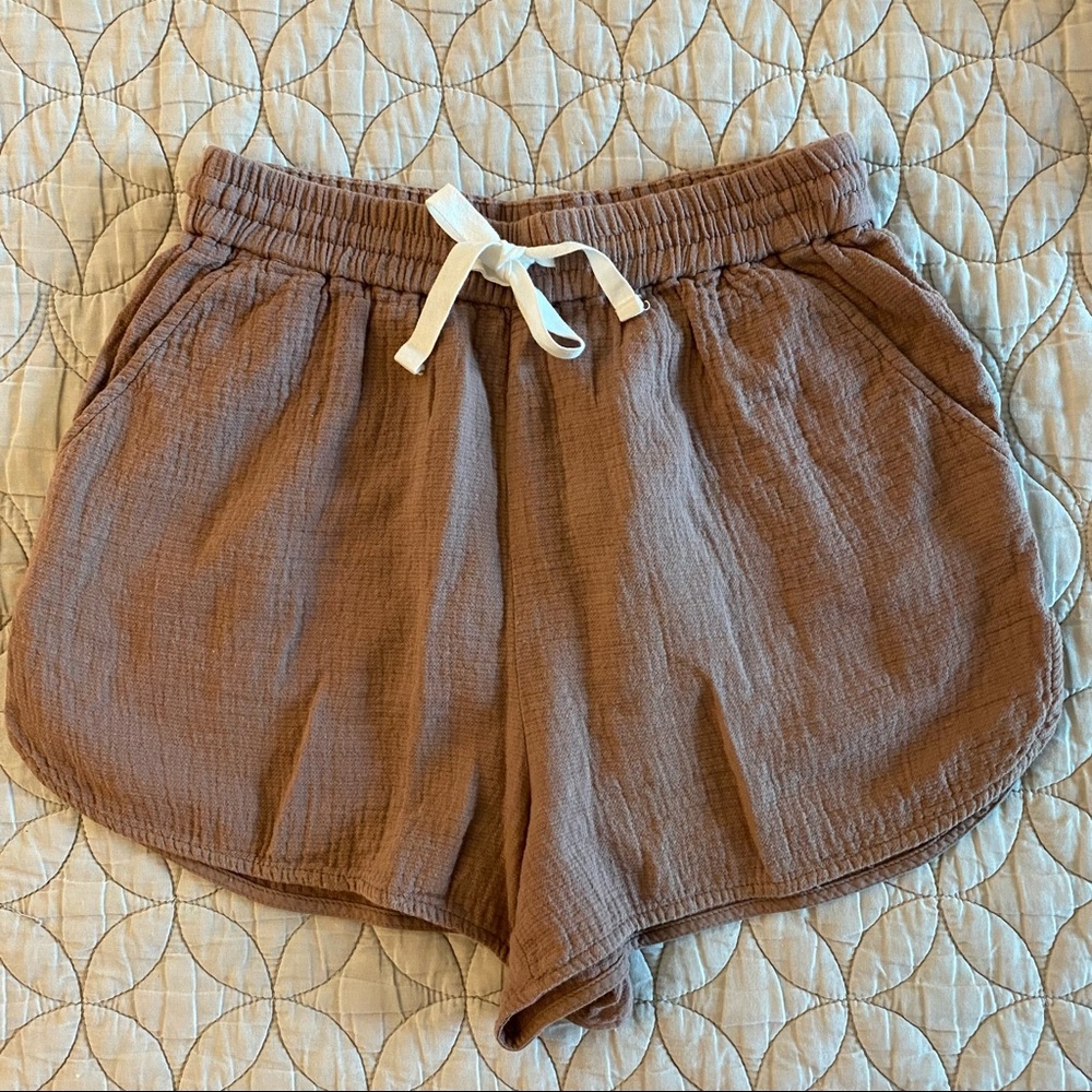 Aritzia | Wilfred | Bertaud Shorts — Nutmeg | Size XS